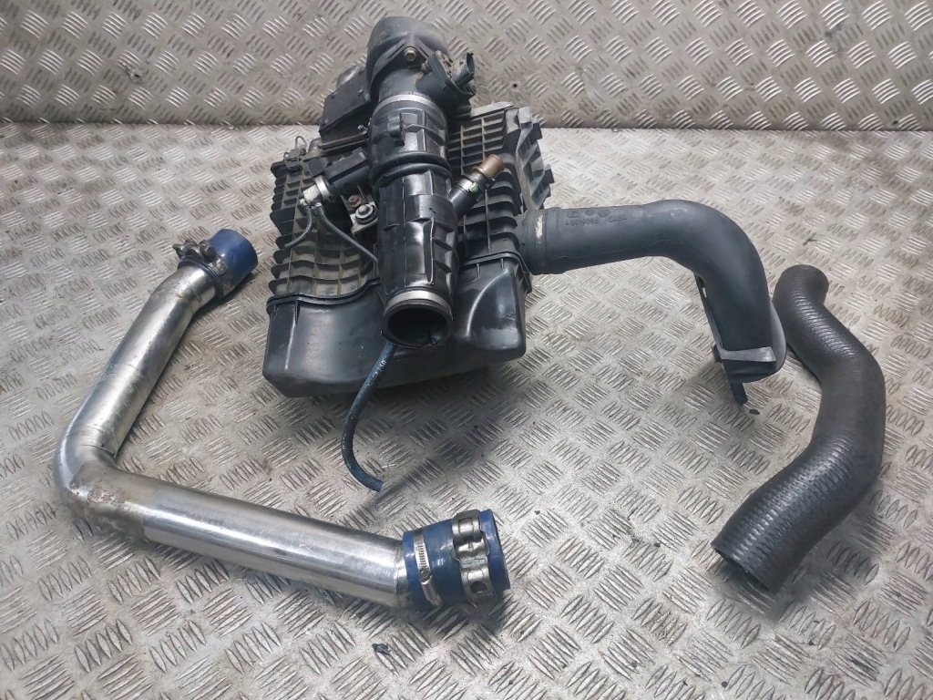 Купити Корпус фільтра + витратомір + труба повітрозабірник alfa romeo gt 1.9 jtd