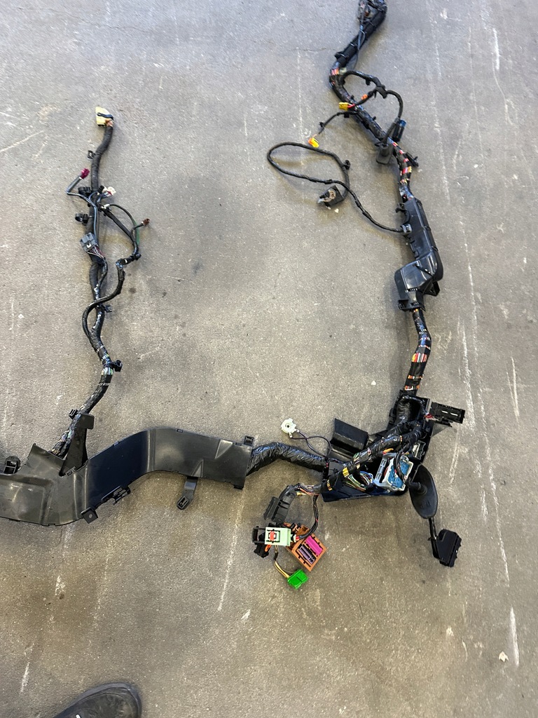 фото №6, Polestar 2 комплектна електропроводка салону