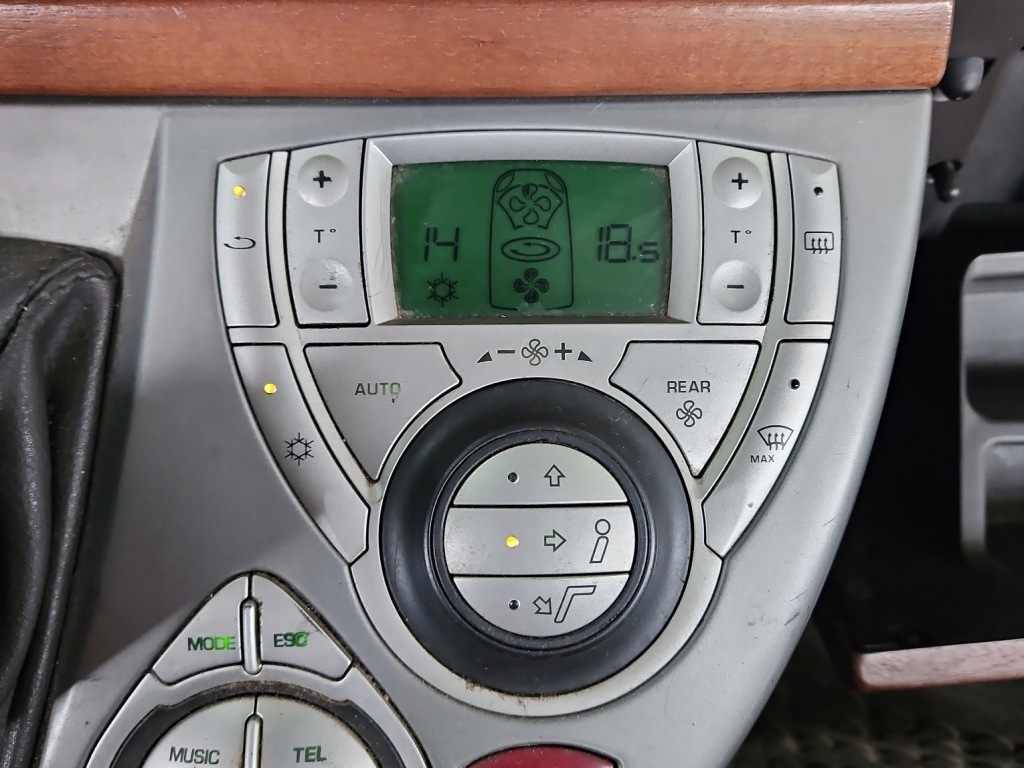 фото №1, Консоль панель обдув lancia phedra 14900560yh