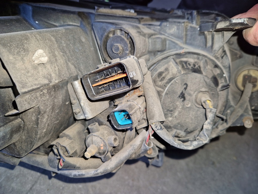 фото №8, Фара левый mitsubishi outlander 8301c5-93