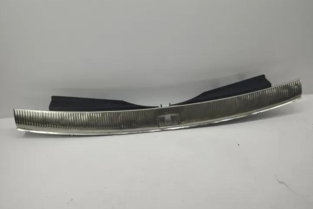 фото №10, Защита замка крышки audi q7 4l 4l0864483 3.0l дизель 171kw 2006