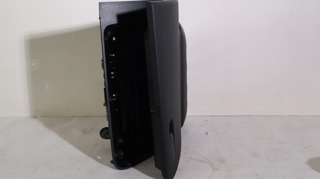 фото №8, Volvo xc40 бардачок 31477549, 31442718