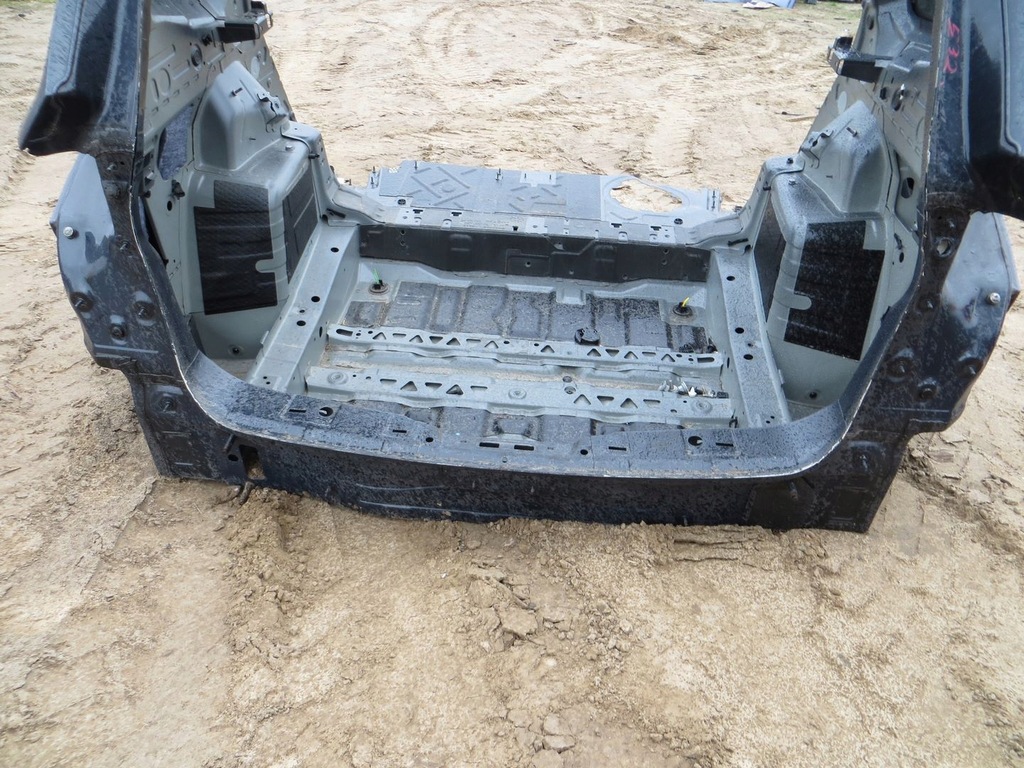 фото №1, Bmw f46 grand tourer поддон pas задний задняя 14-