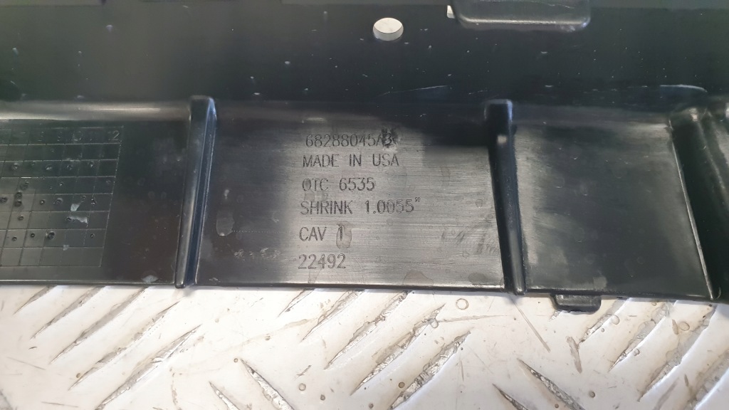 Jeep cherokee kl v решётка радиатора решётка средняя бампера 68288045ab Недорого