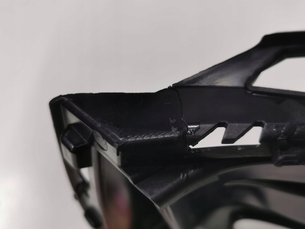 Решётка бампера передний bmw 1 f40 правый  1 левая 383. Недорого