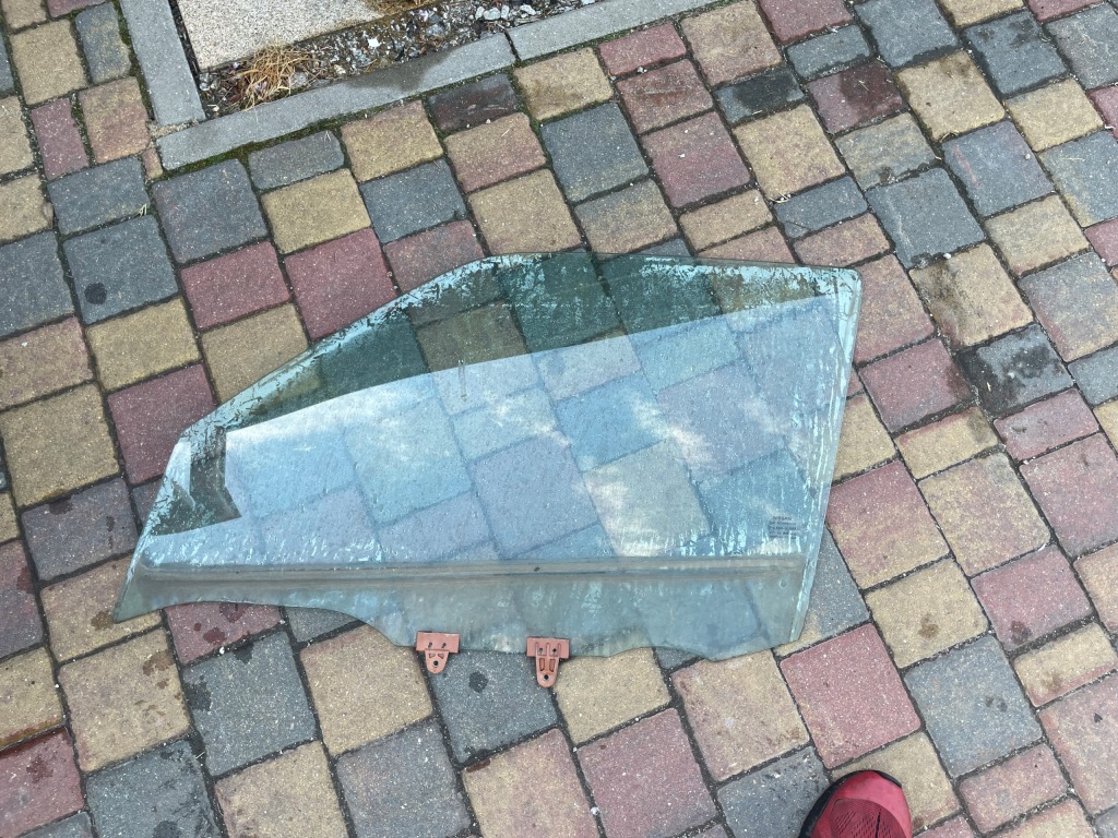 фото №1, Nissan juke i f15 скло двері лівий правий перед