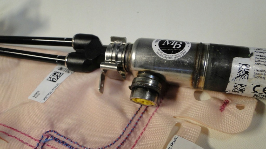 Mercedes c 206 e 214 cle 236 glc 254 подушка боковое  левая сиденье подушка безопасности в Украине