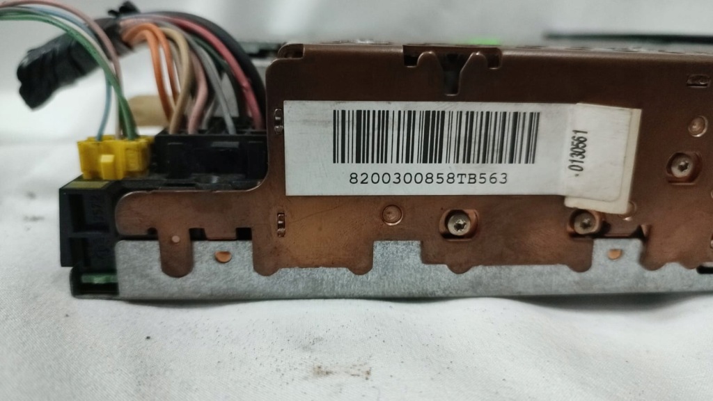 фото №2, Renault scenic ii радио 8200300858b plus kod