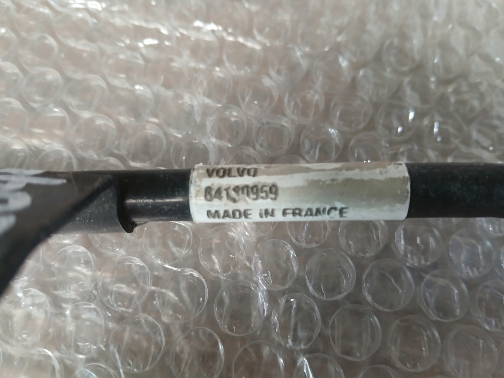 фото №2, Volvo fh4 fm4 шланг трубка кондиционера 84180959