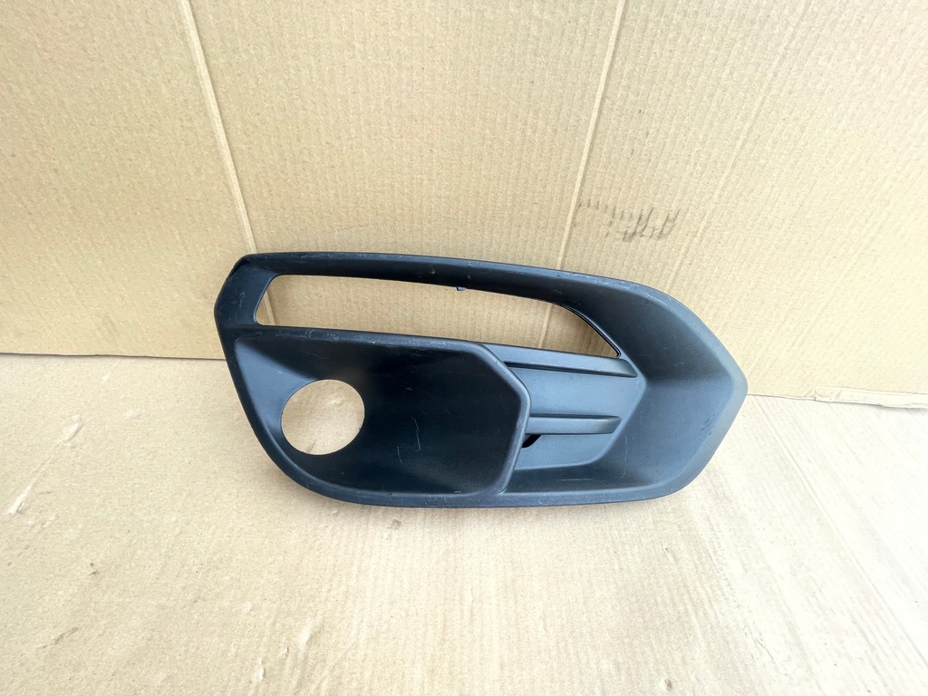 фото №1, Iveco daily правая решётка бампера перед передняя