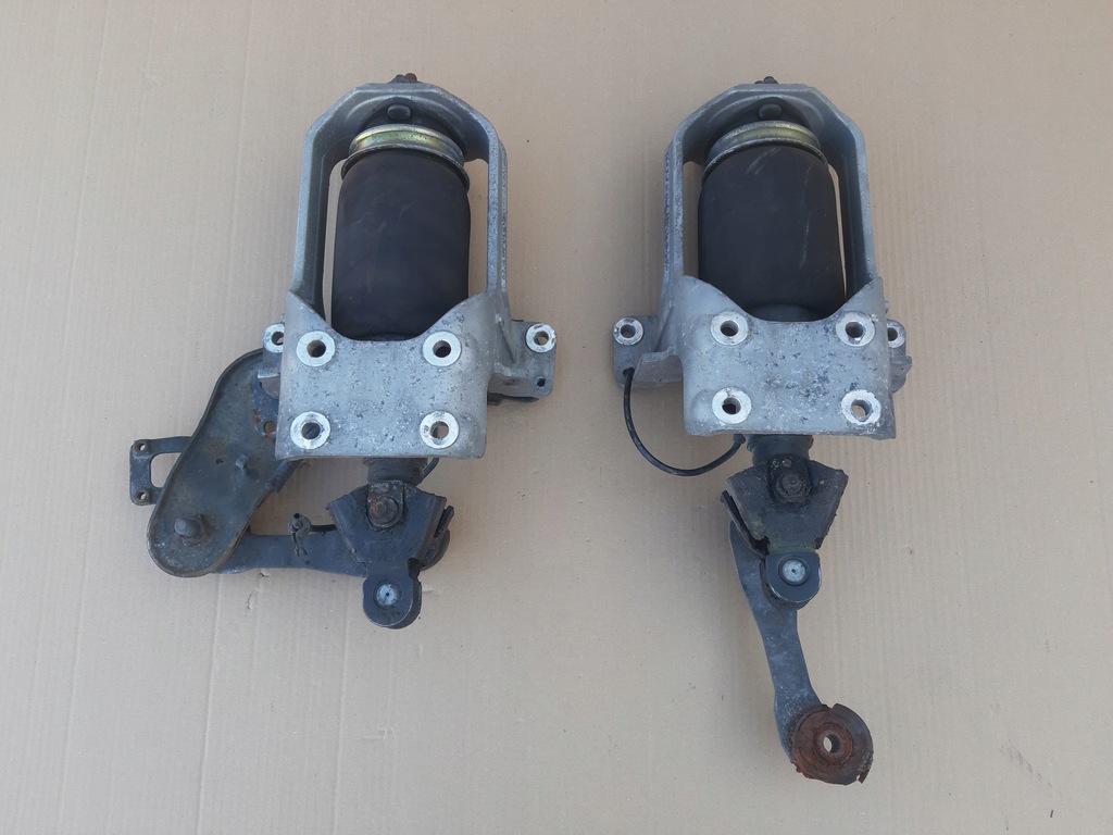 фото №5, Scania r p амортизатор кабіни задня подушка 1343131