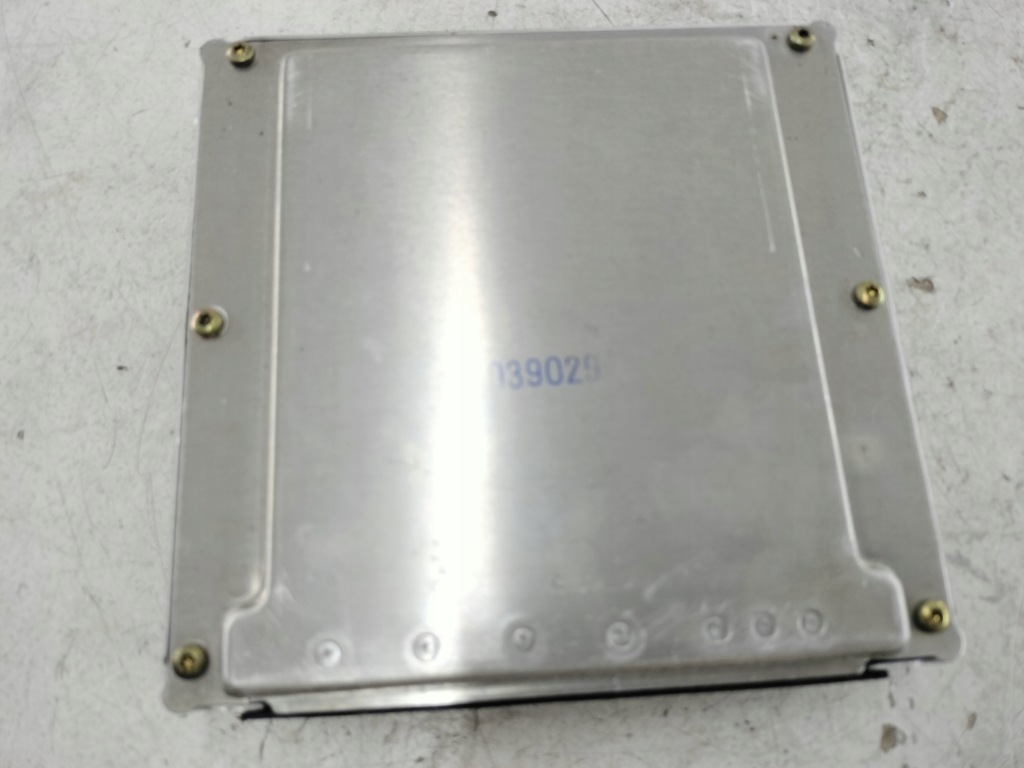 фото №6, Бортовой компьютер блок управления двигателя 0281010039 a0275459632 mercedes w168