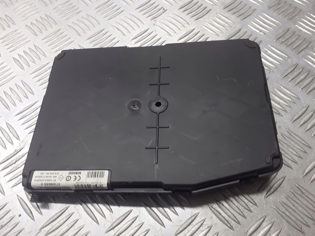 фото №1, Коробка предохранителей renault scenic ii 2.0 8200309691