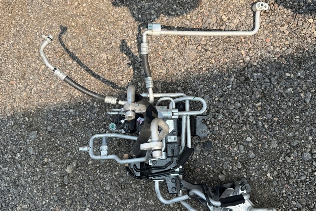 фото №9, Трубки кондиционера nissan ariya fe0 tw4466700010 electric 160kw 2024