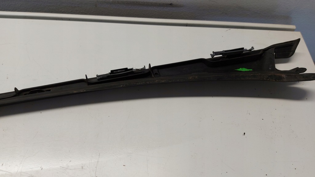 фото №15, Peugeot 5008 i молдинг стекло лобовое