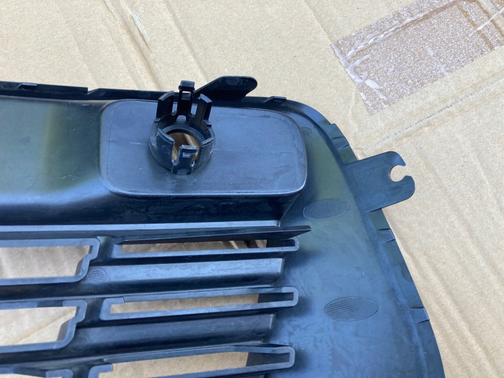 Купить Volvo xc90 2 r design рестайлинг  решётка бампера правая orygi.