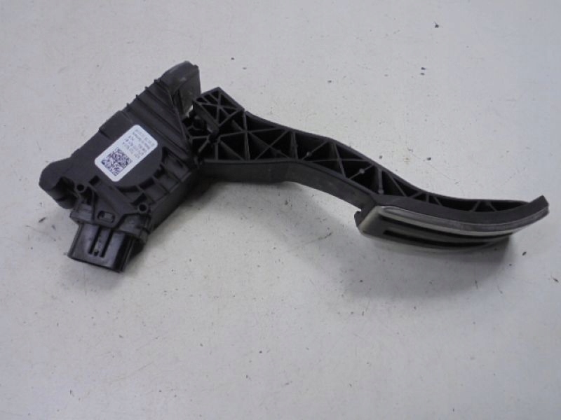 фото №11, Audi a3 8v потенциометр газа 2.0tsi 5q172350k