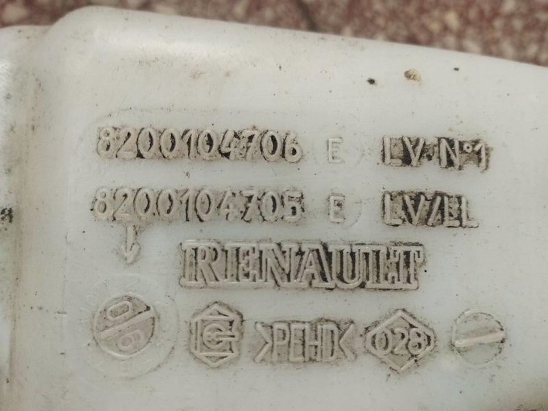 Бачок омивача 8200104706 renault Оригінал