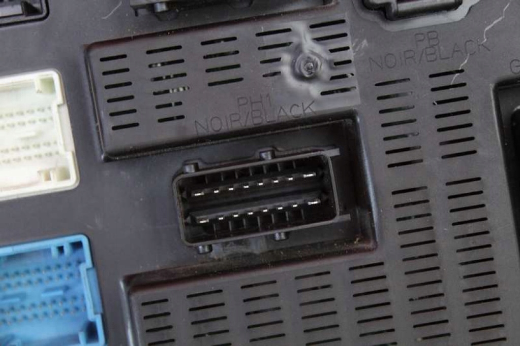 фото №9, Коробка запобіжників bsi 9664368980 citroen jumpy ii 1.6 hdi 90 km 07-16