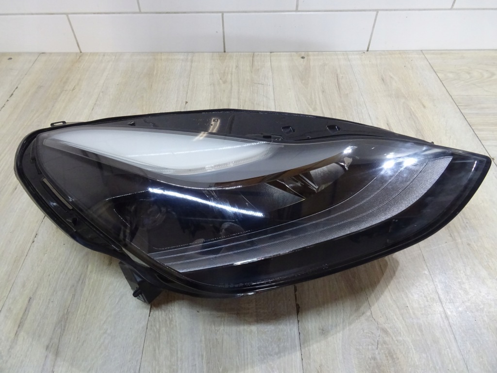 Купить Tesla model 3 / y рестайлинг  full led фара правый  перед 1514953-00-d llu