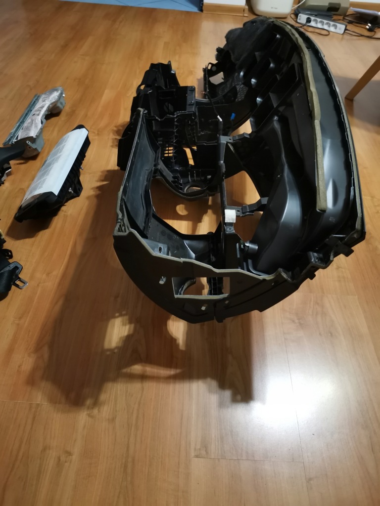 фото №9, Приборная панель приборная панель  приборная панель mercedes w204 c klasa оригинал a2046803787