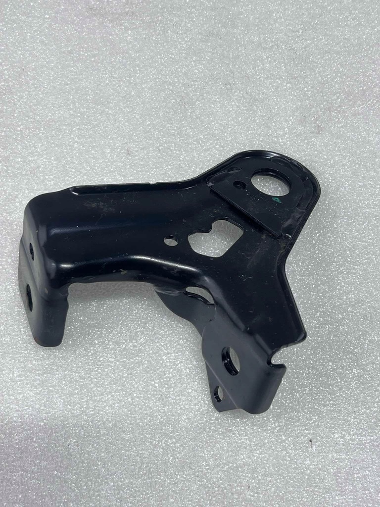 фото №1, A1779209600 кронштейн mercedes w177 w118