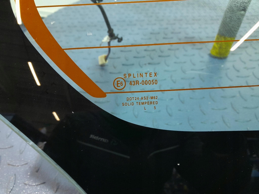 Toyota aygo 1 стекло задняя крышка багажника в Украине