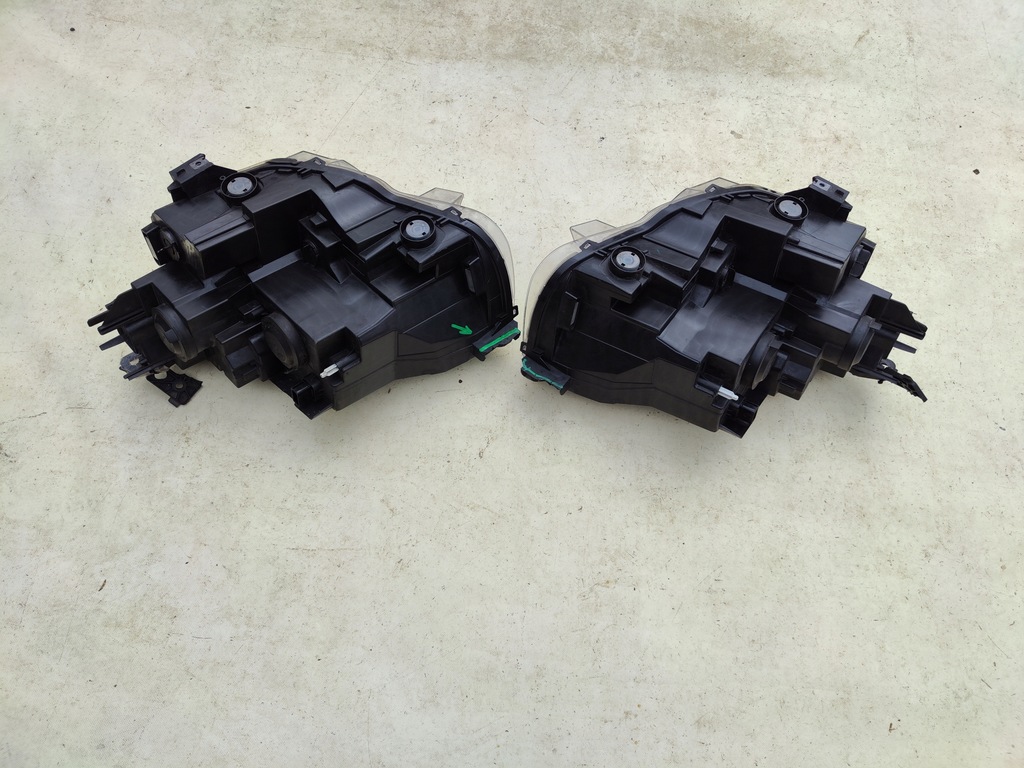 фото №15, Лампа передня права + ліва opel combo e eur ładna оригінал