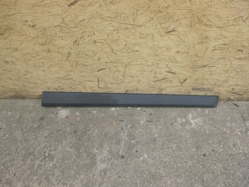 фото №1, Kia stonic молдинг дверь правая перед 87724-h8400