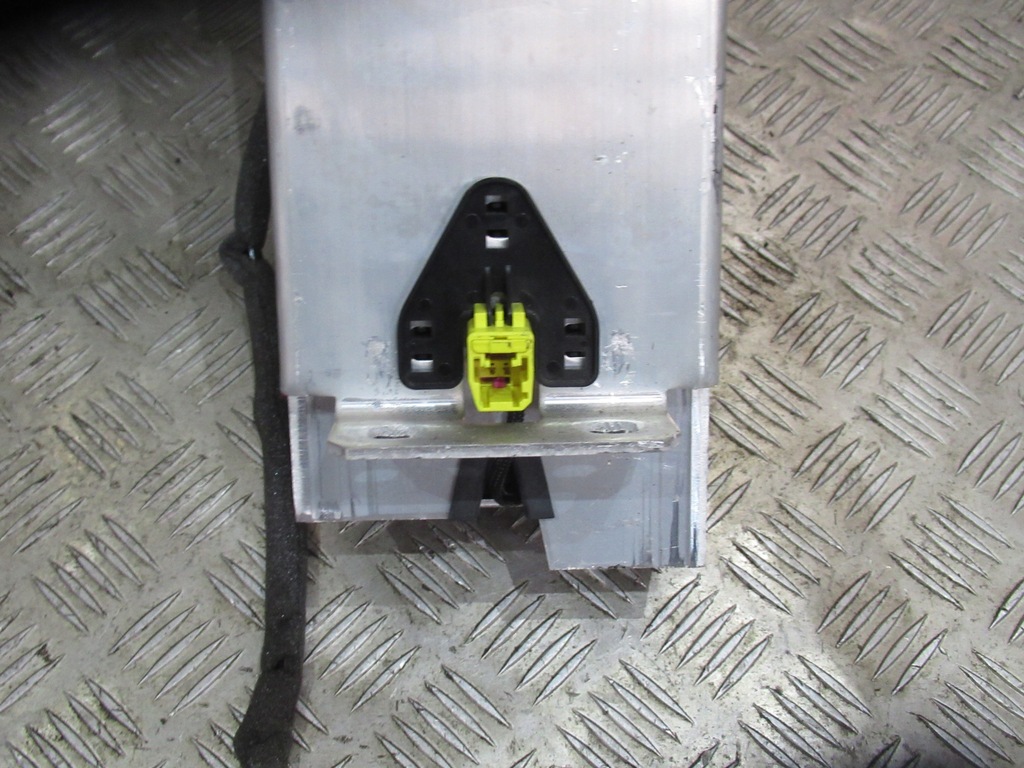 фото №10, A5 8t cabrio дуга безопасности подголовник пиротехнический 8f0010530a