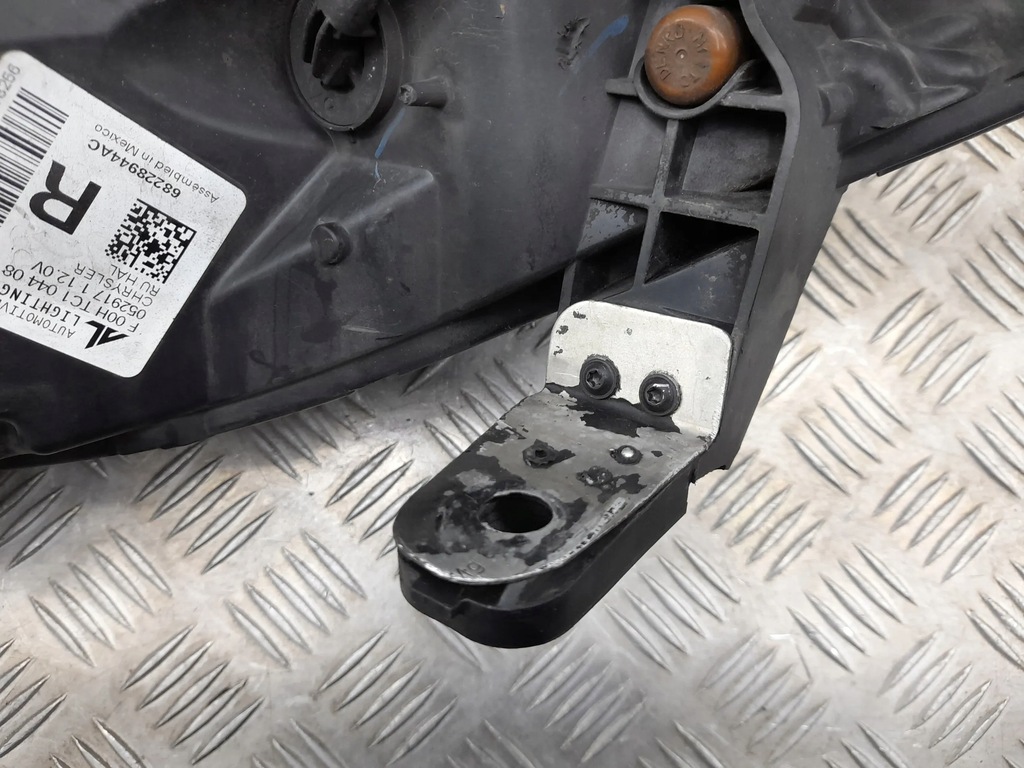 фото №10, Chrysler pacifica 68228944ac права лампи передні