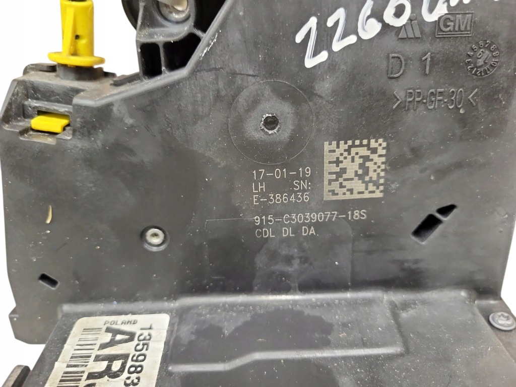 Замок двері задніх задній сторона ліва opel astra k 13598377 Зі Шроту