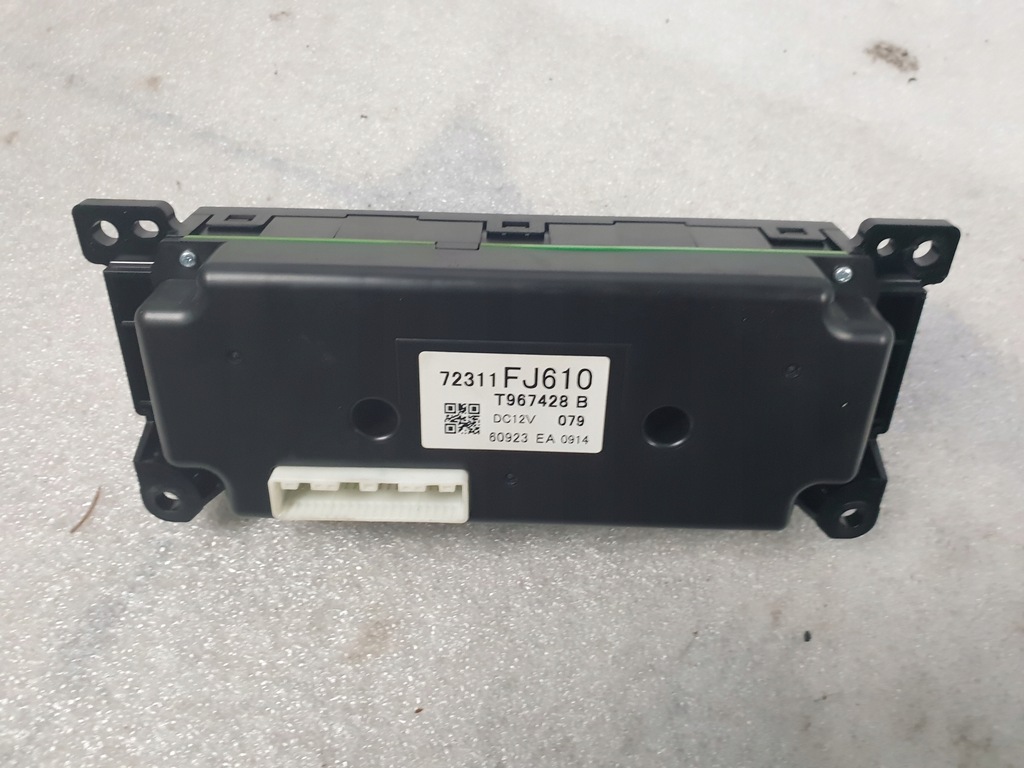 фото №7, Панель кондиционера subaru impreza gp 72311fj610