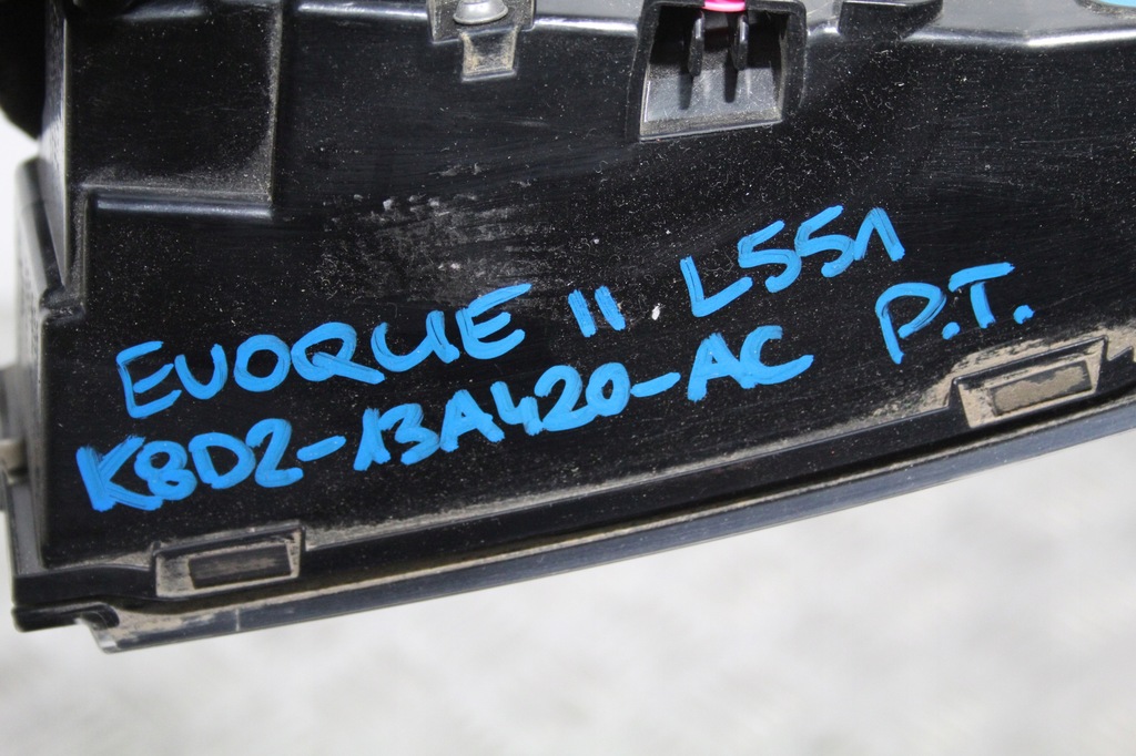 фото №3, Лампа кришки правий задня evoque ii 2 l551