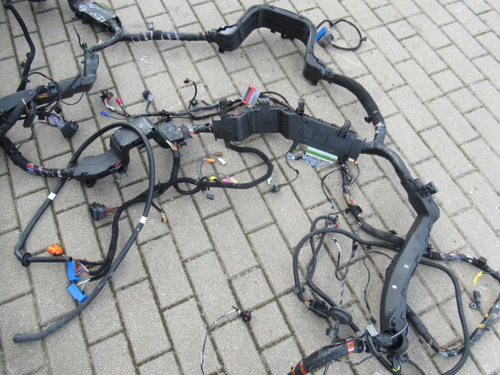 фото №11, Maserati levante lift 3.0v6 электропроводка салона