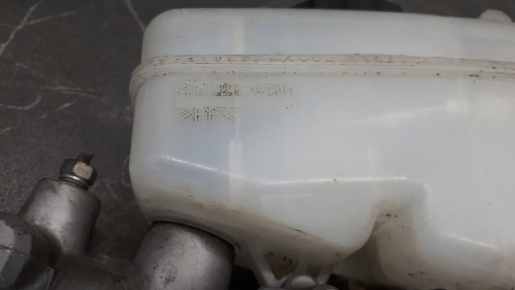 472216111 насос гальмівна lexus is300 Доставка
