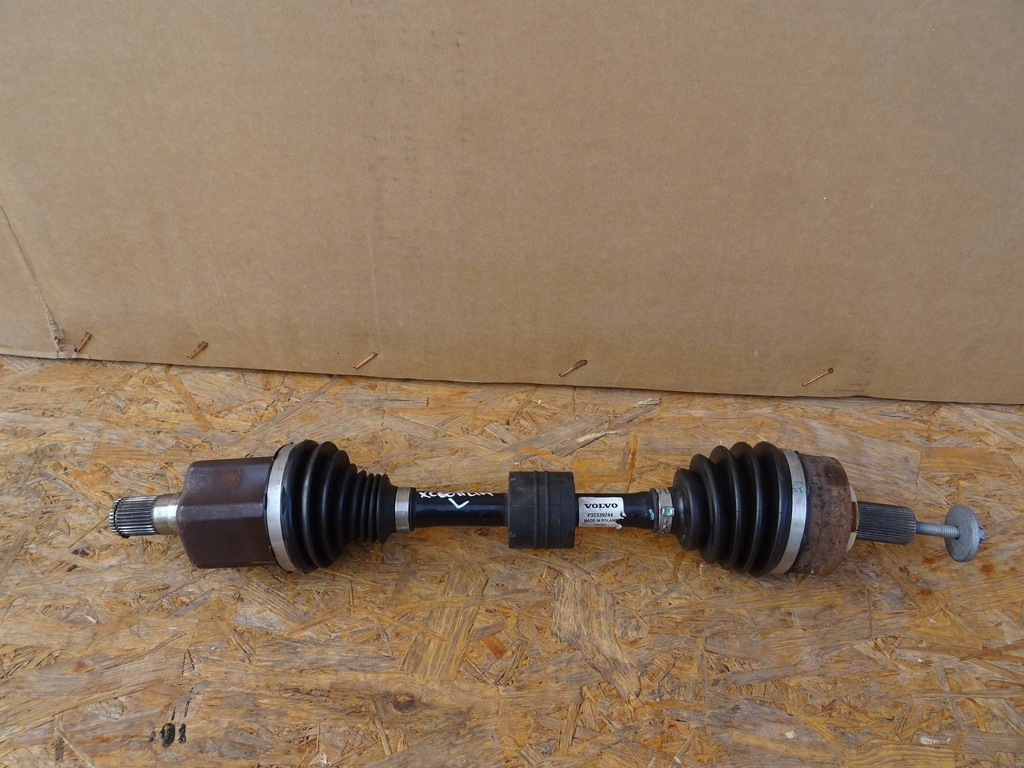 фото №1, Volvo xc60 ii lift приводной вал левая p32339244