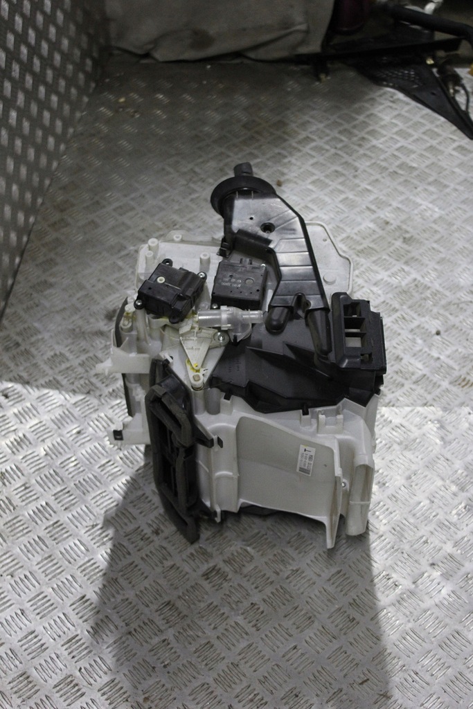 фото №1, Nissan 370z отопитель комплектная climatronic