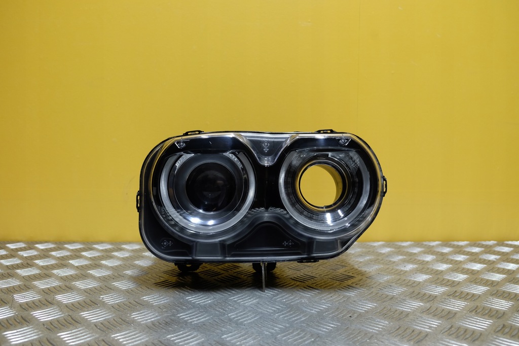 фото №1, Dodge challenger 2015- фара лампа обычная линзованная r usa