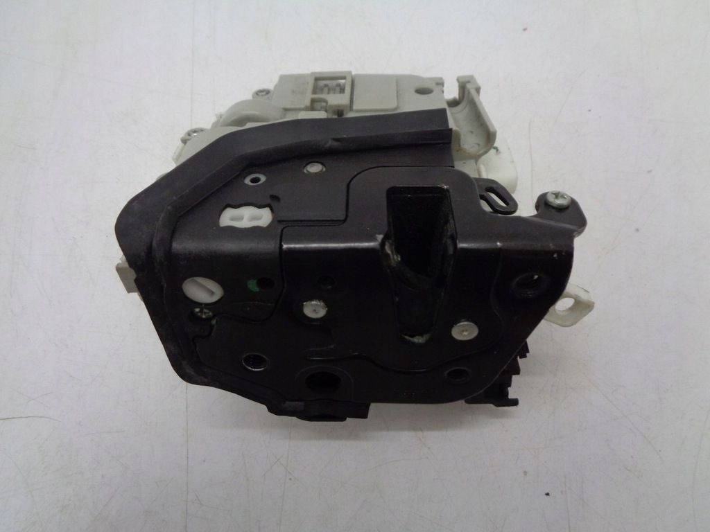 фото №1, Audi замок дверь левый перед 8x2837015b