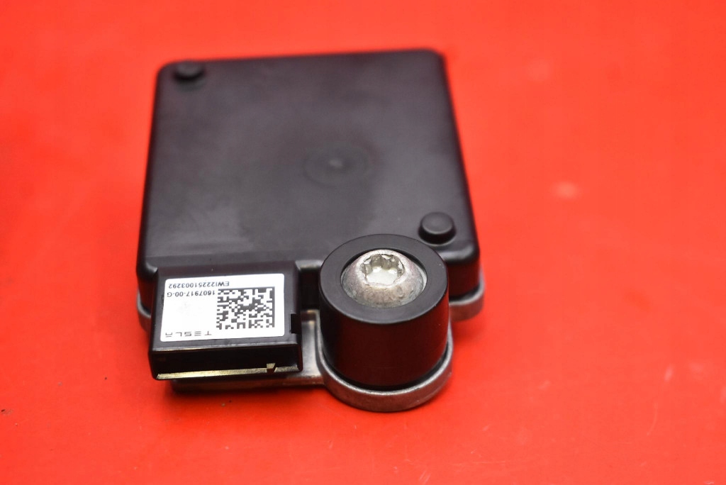 Датчик радар 1607917-00-g tesla model y 20- Оригінал