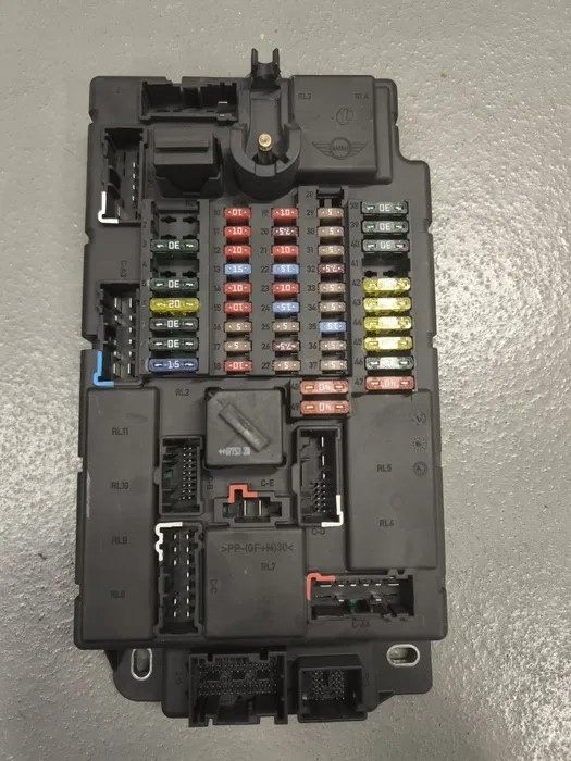 Купить Модуль предохранителей 3450824 mini one r56 r57