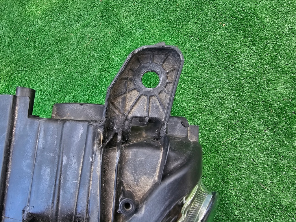 фото №7, Лампа левый перед toyota proace city