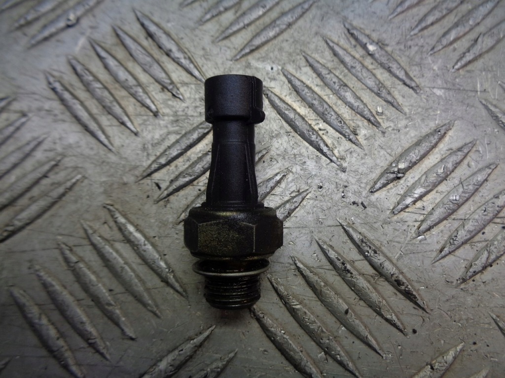 Купити Датчик тиску пального alfa romeo 156 1.8