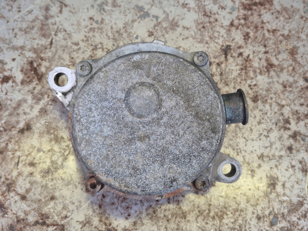 Bmw e38 e65 740d 4.0d m67 насос вакуумa вакуумный 11662248632 2248632 в Украине