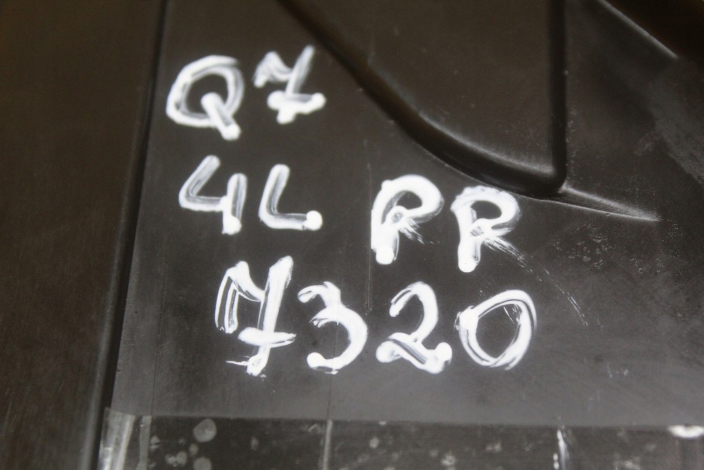 фото №12, Лампа правий перед h7 audi q7 4l 4l0941004