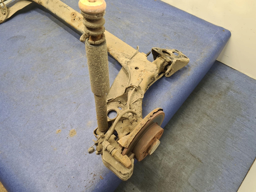 Volkswagen golf iv балка підвіска задній Ціна