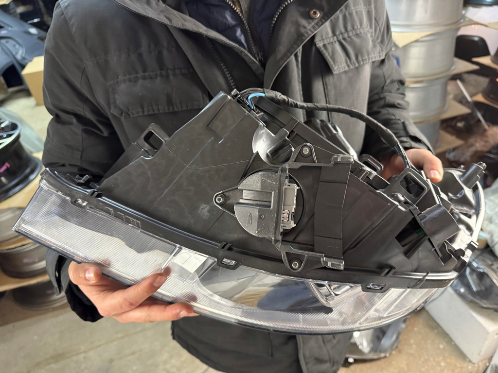 фото №10, Лампа перед передня права volvo s60 ii v60 i bi-xenon 31420674 cala europa