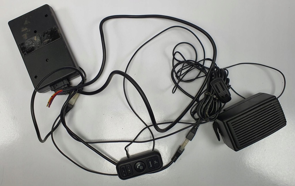 фото №1, Набор громкоговоритель jeep cherokee wh 05142604aa