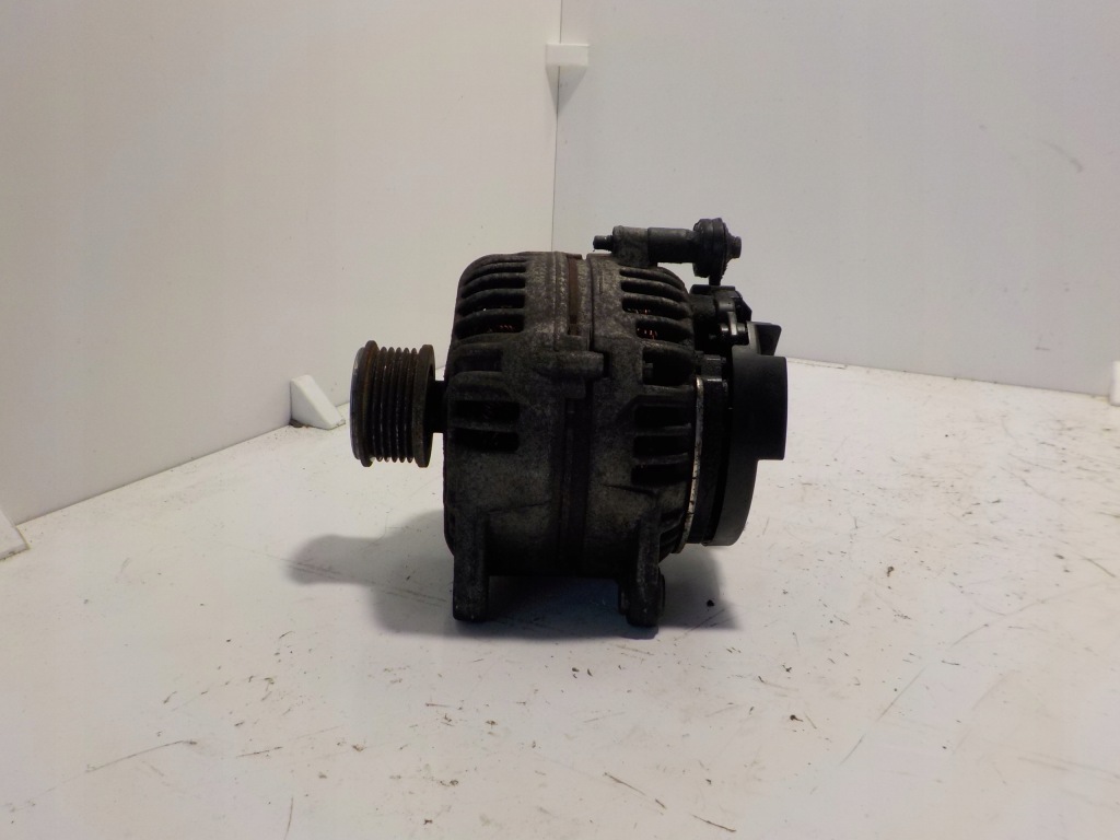 фото №1, Nissan nv200 1.5dci 2013r генератор 0124525140